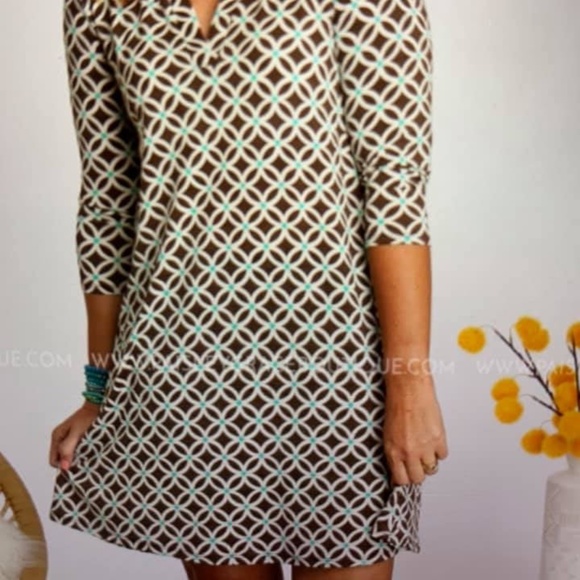 Dress - Picture 3 of 4